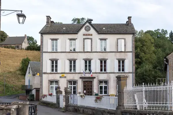 Borne de Recharge 18 Installateur borne de recharge Saint-Saturnin